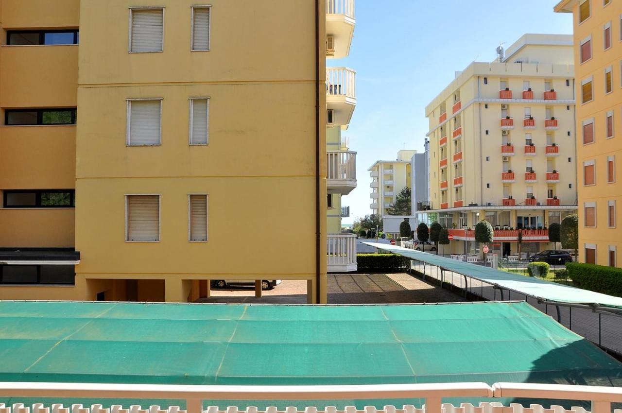 Nice Two-Bedroom Apartment 150M From The Beach Bibione Exterior photo